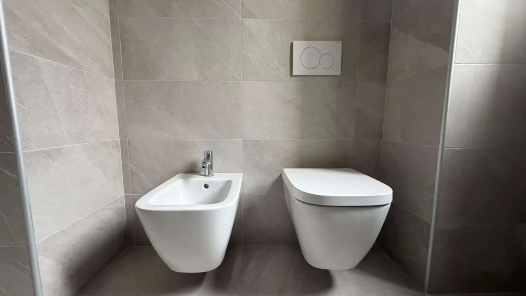 Vannitoad - Modernised 2-Bedroom in Mariano Comense Centre