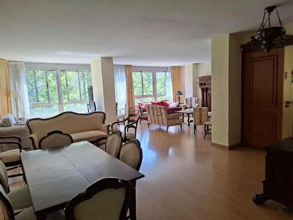 Dining Room - Furnished Flat with Garage in Exposició, Valencia