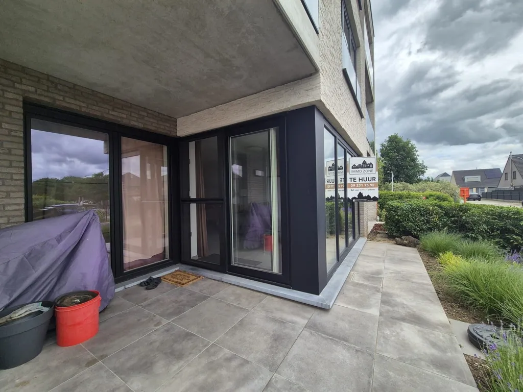 Terrass - Modern Ground Floor Flat with Terrace in Brussels