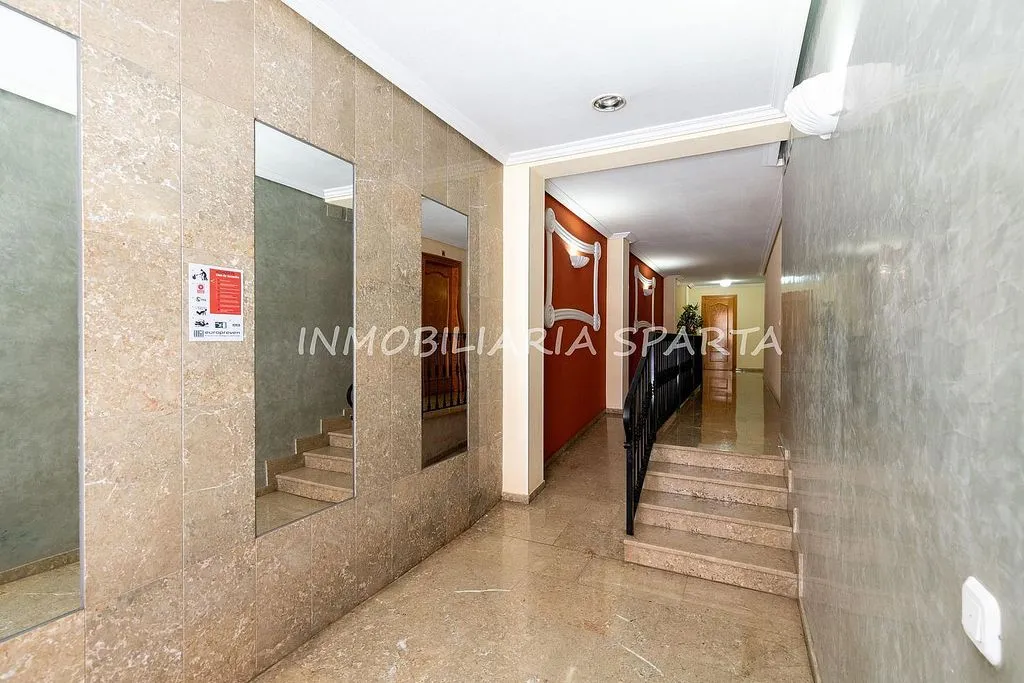 Entrée - Charming Duplex with Terrace in City Centre
