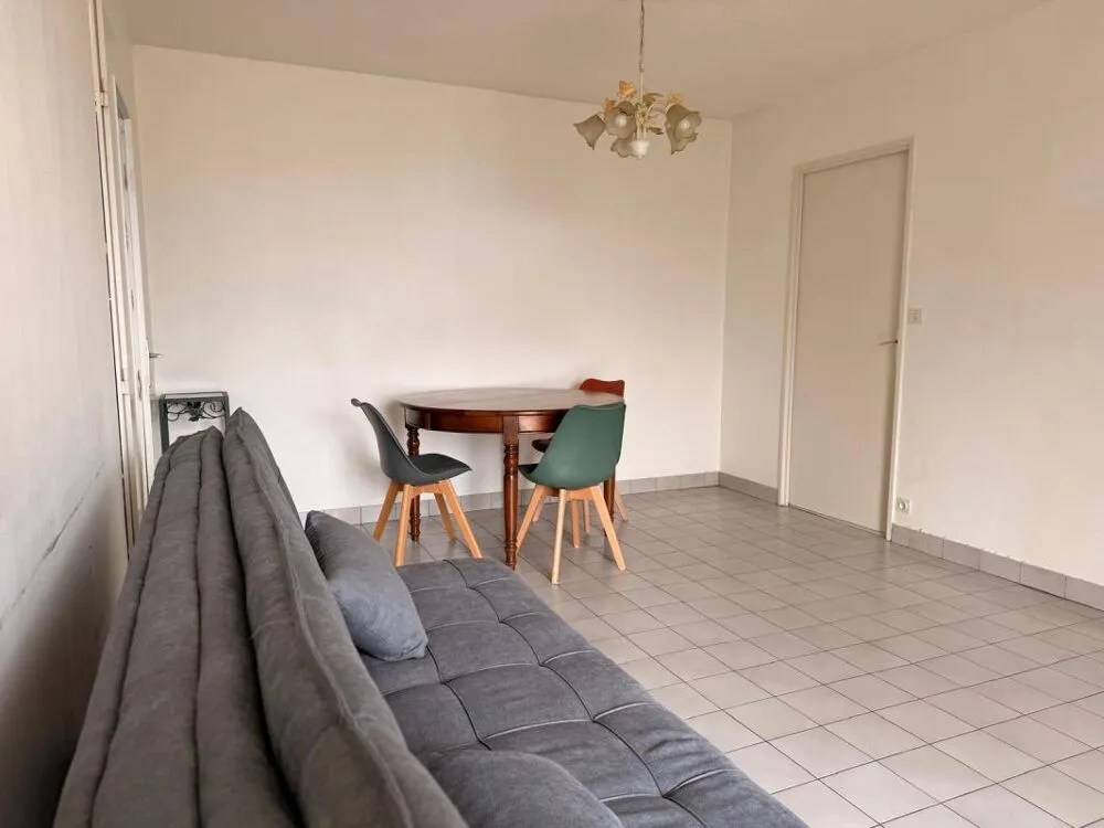 Elutuba - 2-Bedroom Apartment with Balcony in Rodez