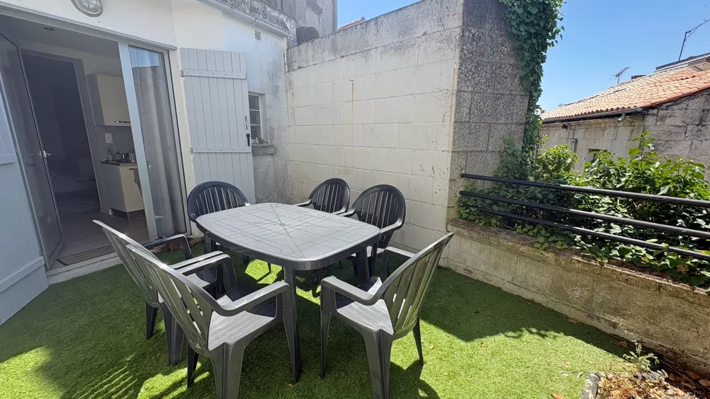 Terrass - 2-Bedroom Apartment with Terrace in Niort Centre