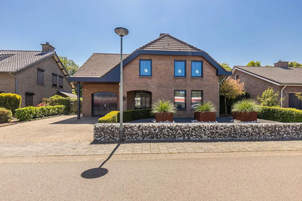 Esterno - Luxury Villa with Wellness Features in Urmond