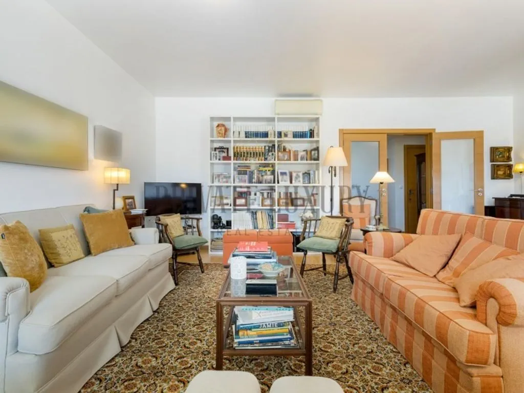 Living Room - Luxury Semidetached House with Pool in Cascais