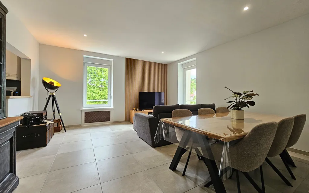 Salle à manger - Appartement Rénové au Calme à Algrange