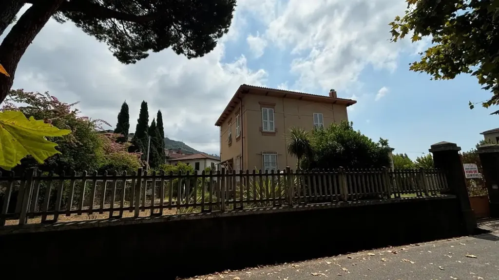 Extérieur - Historic Villa with Private Garden in Massa
