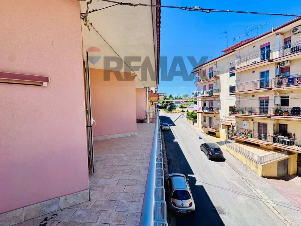 Balcon - Spacious Apartment with Balcony in Ragusa