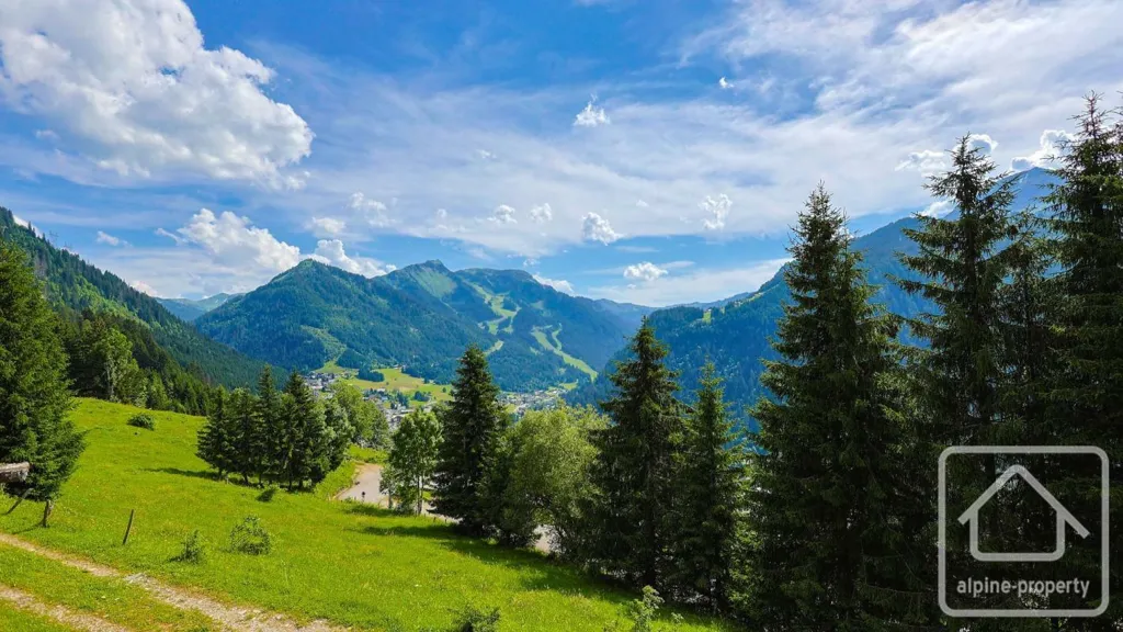 Luxury Chalet with Panoramic View in Châtel