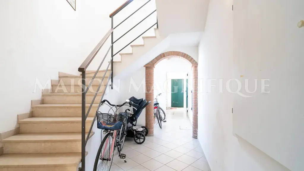 Esik - Modernised Apartment with Monument View in Comacchio