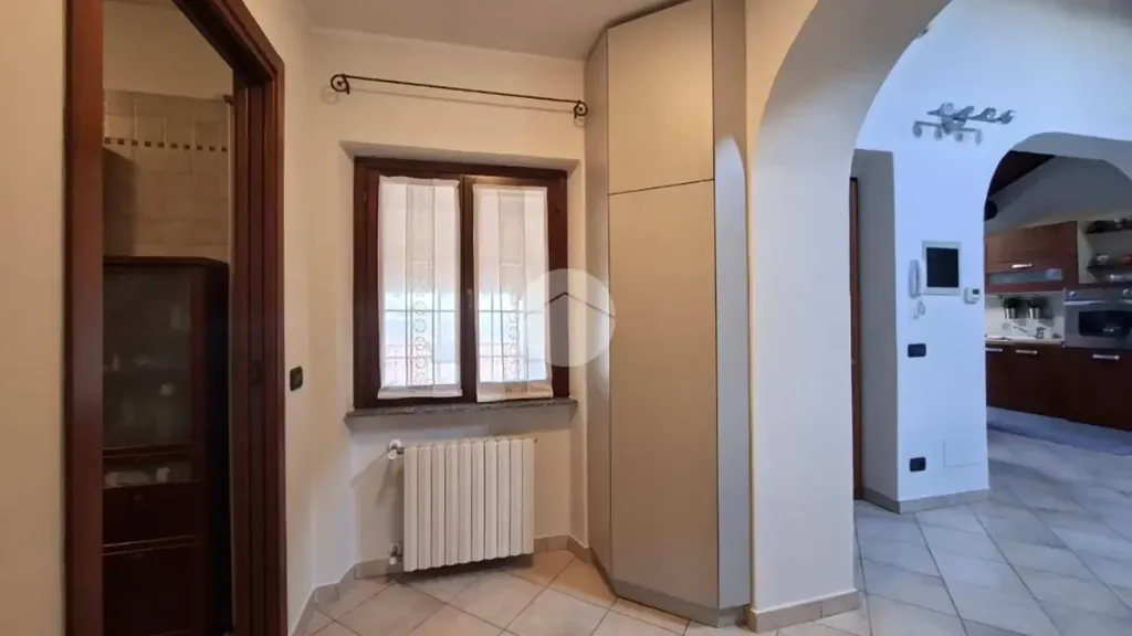 Entrée - Bilocale with Terrace in Vittuone