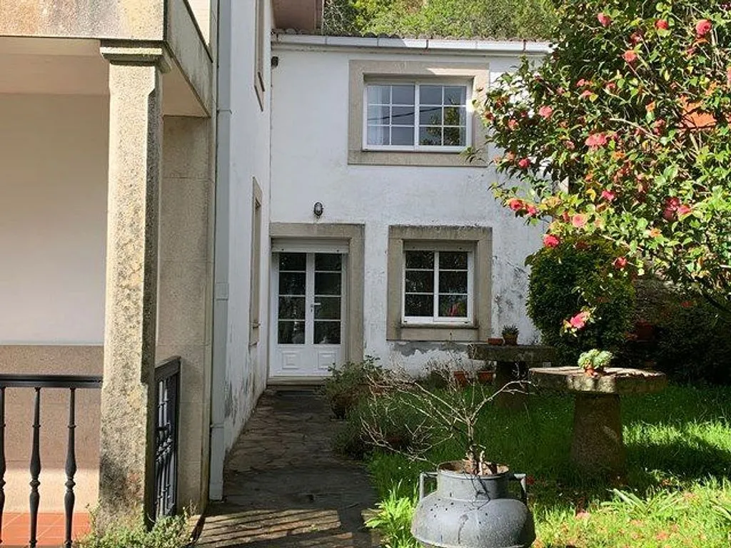 Aed - Pared Chalet with Balcony in Touro