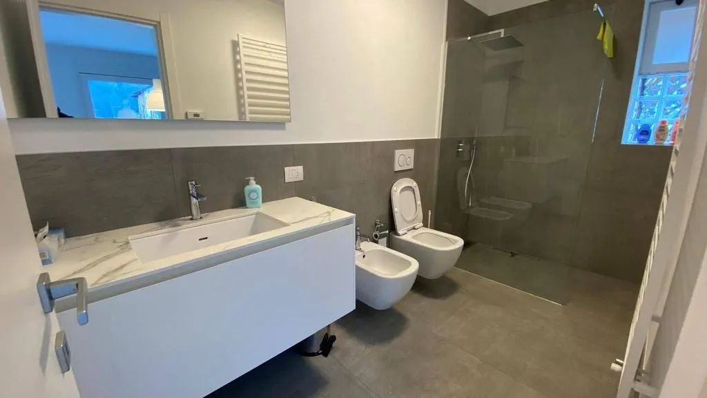 Salles de bain - Luxury Villa with Private Garden in Cannobio