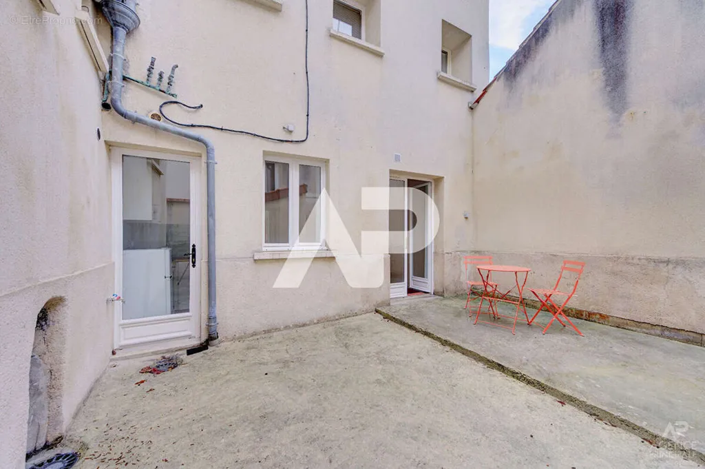 Aed - Studio with Balcony in Rueil-Malmaison Centre