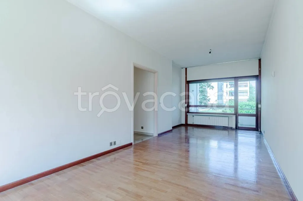 Pièces - Apartment with Balcony and Garden in Turin