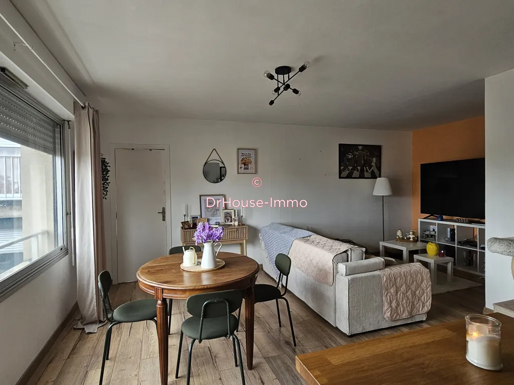Séjour - Appartement avec parking à Dijon