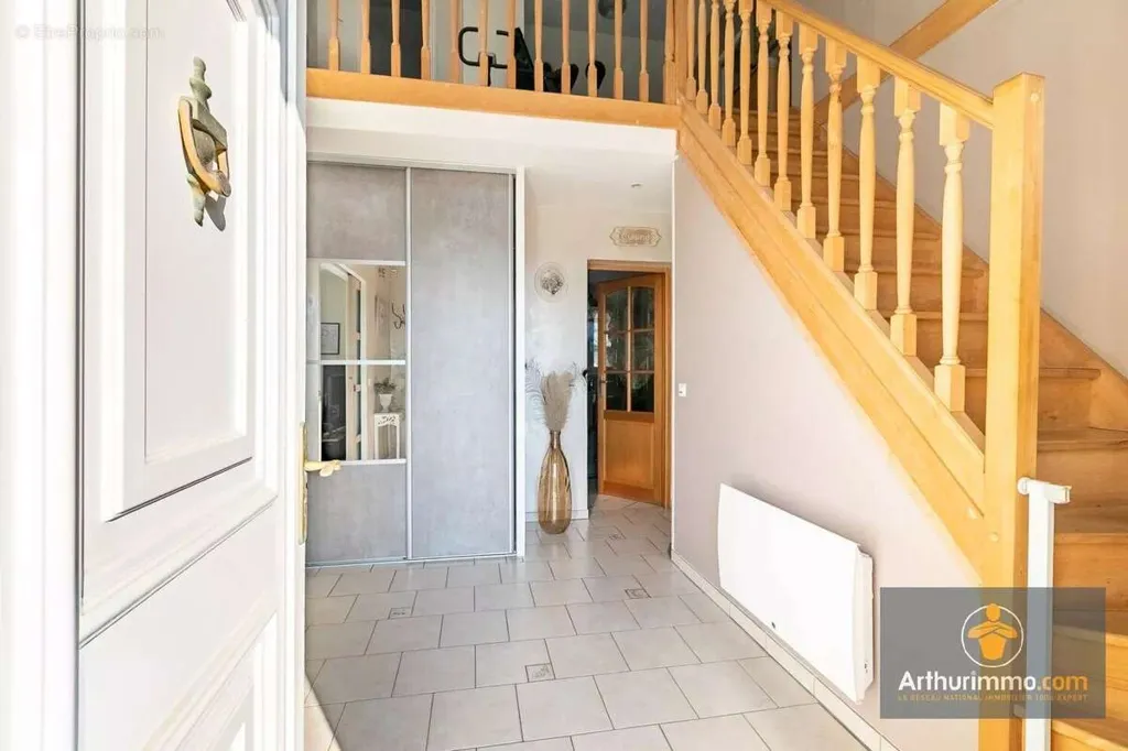 Pièces - Maison 5 pièces à Thourotte