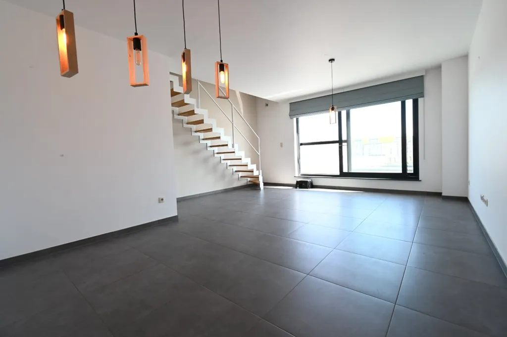 Elutuba - Duplex Apartment with Terrace in Bilzen