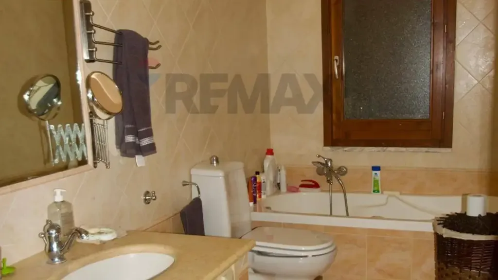 Bagni - Panoramic Apartment with Balcony in Bronte