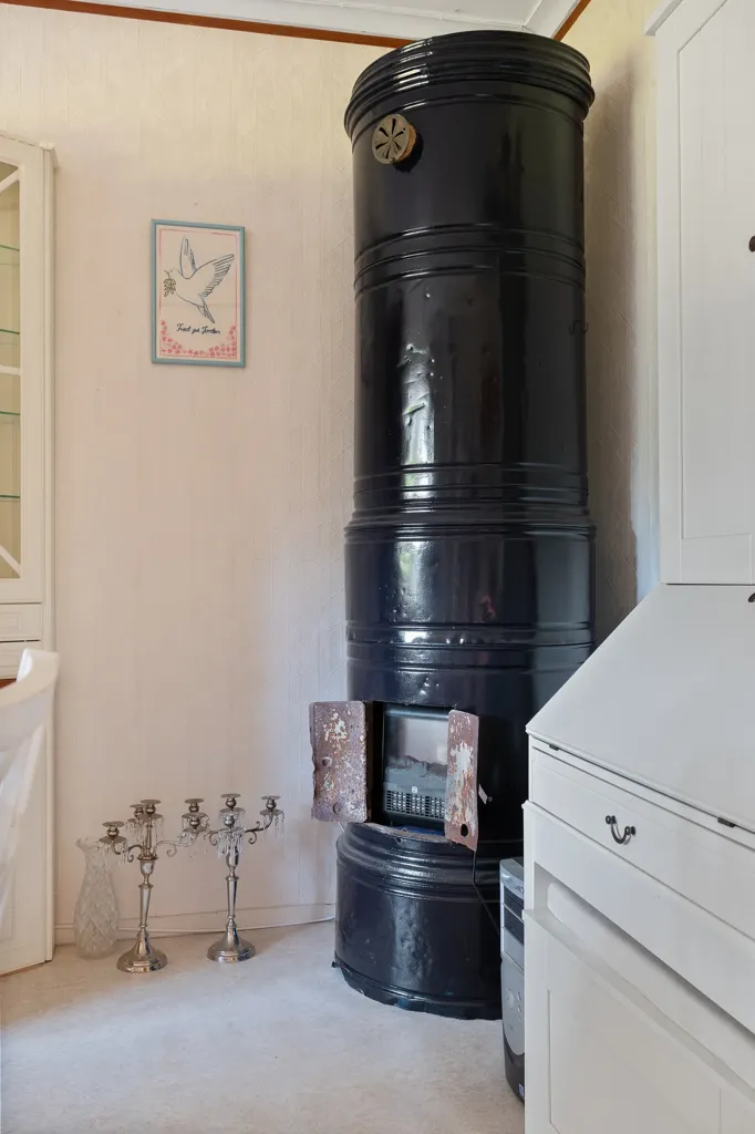 Elutuba - Large House with Workshop in Vartofta