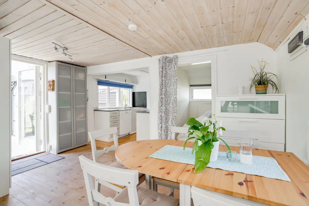 Dining Room - Cottage with Beach Access in Halland