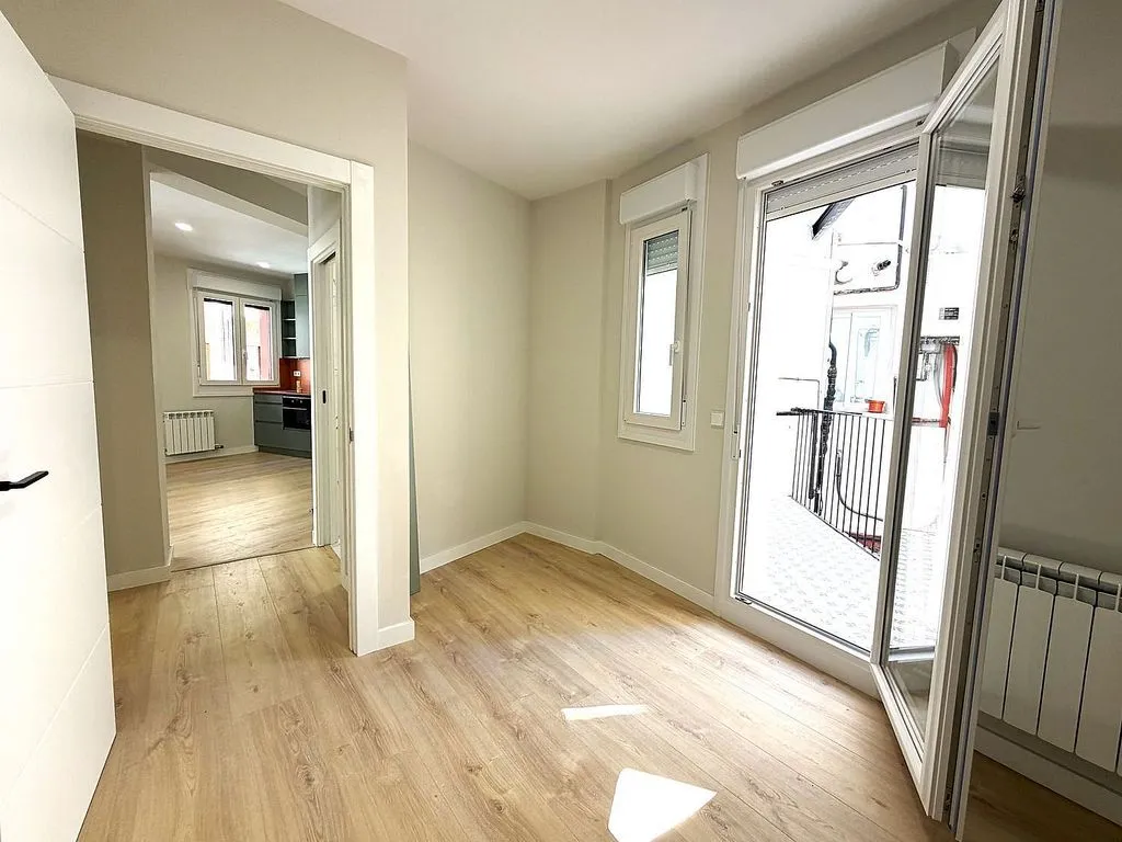 Stanze - Modernised Apartment with Balcony in Logroño