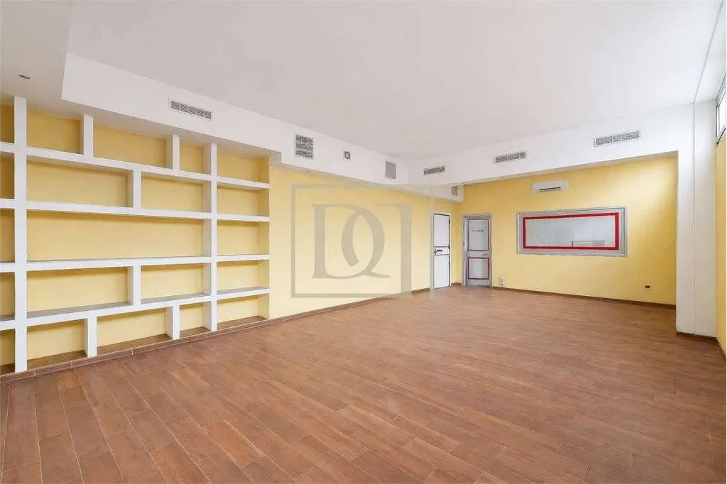 Pièces - Two-Level Office in Central Milan