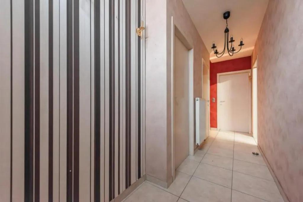 Esik - Spacious House with Terrace in Zele