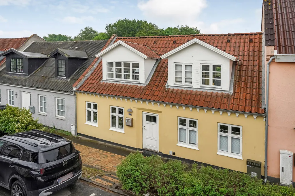 Välivaade - Villa with Garden in Odense C
