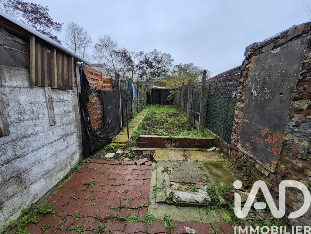 Aed - City House with Garden in Denain