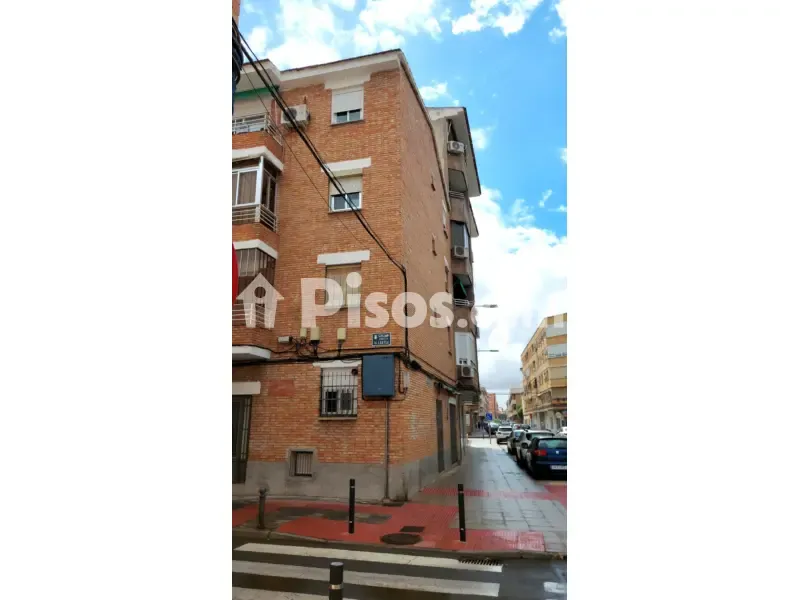 Exterior - Piso exterior con balcón en Calle de García de Loaysa