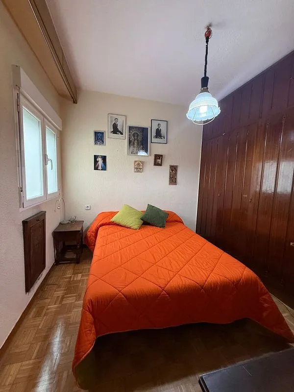 Apartment with Garage in Los Jerónimos, Madrid
