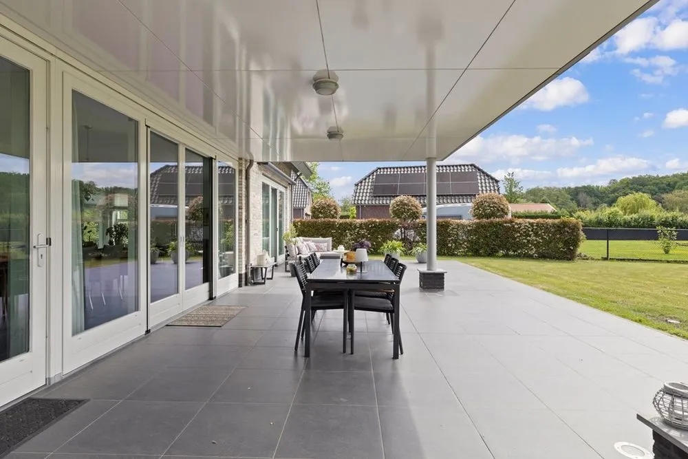 Terrass - Eco-Friendly Villa with Solar Panels in Venlo