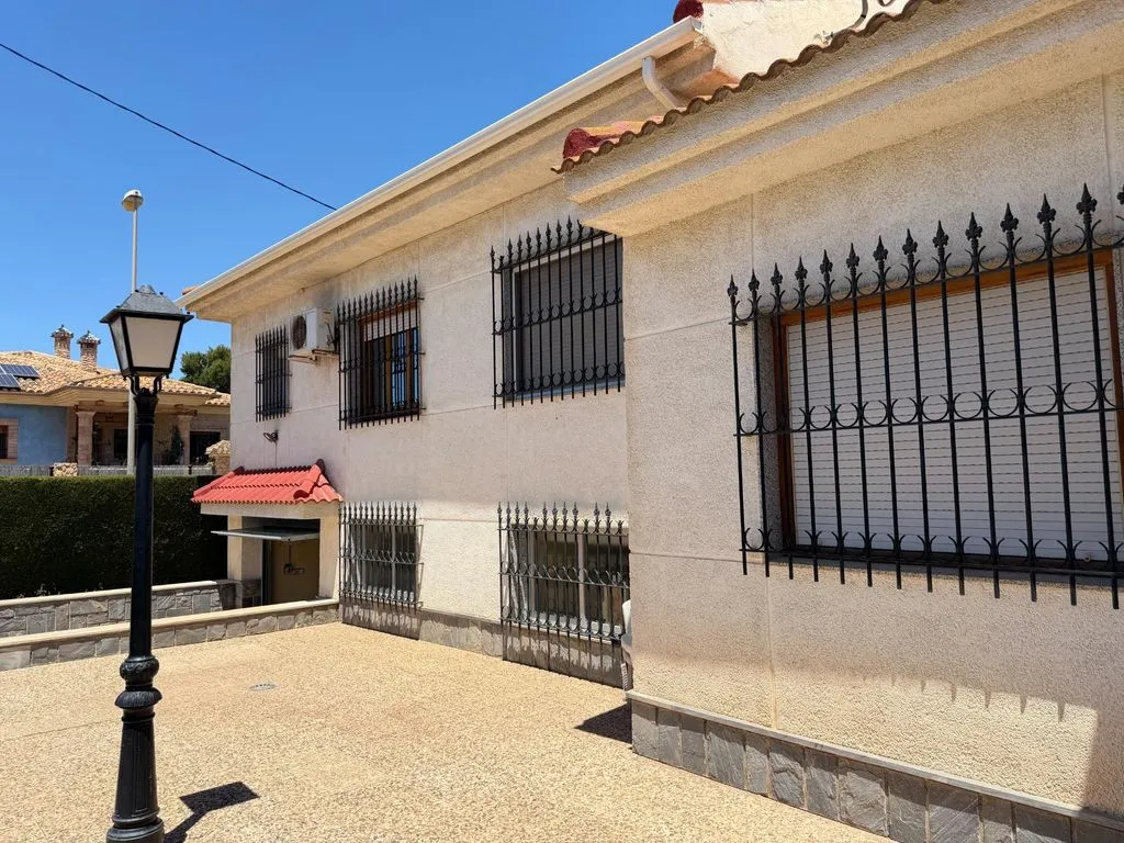Välivaade - Chalet with Pool and Terrace in La Puebla