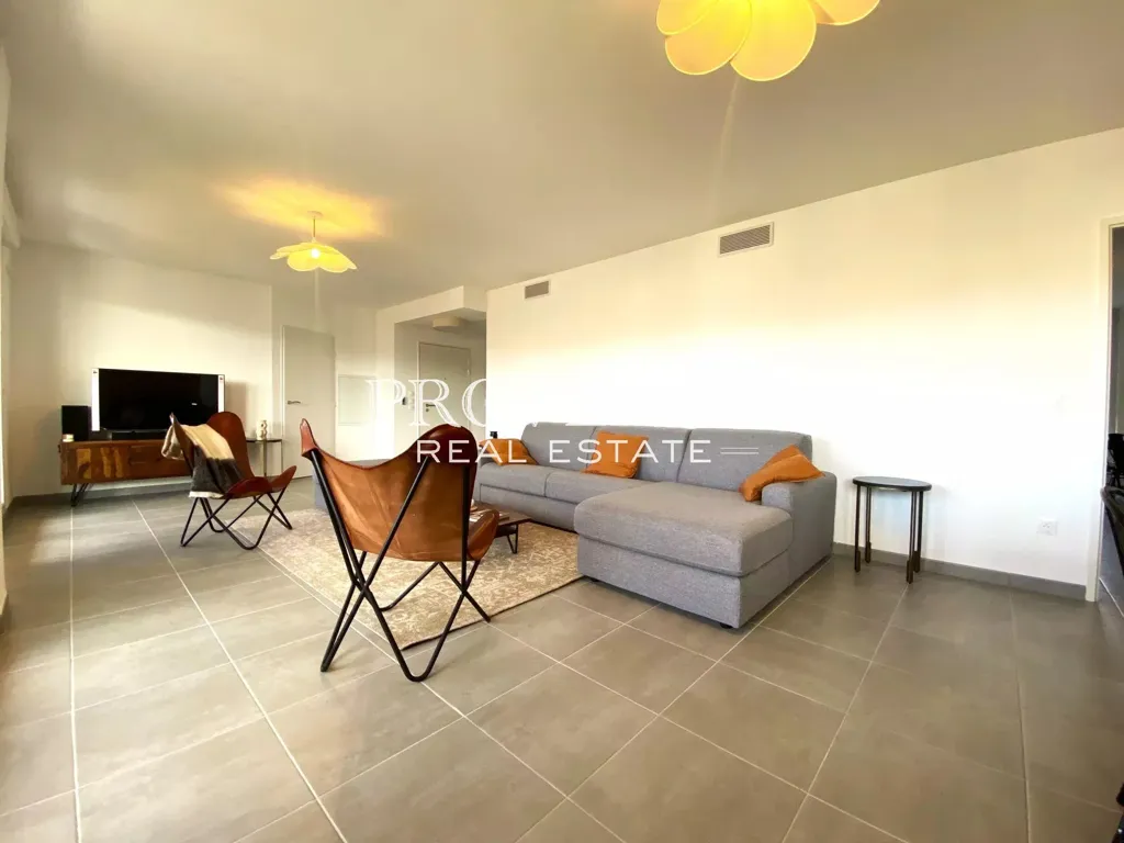 Elutuba - Top Floor Apartment with Terrace in Marseille