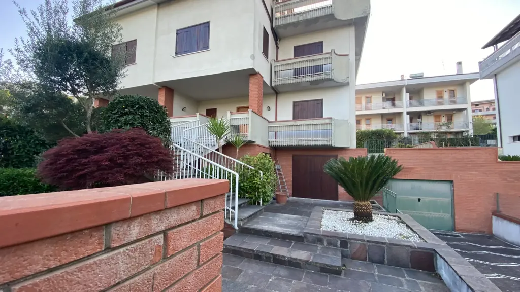 Extérieur - Villa with Private Garden in Contrada Cretarossa, Benevento