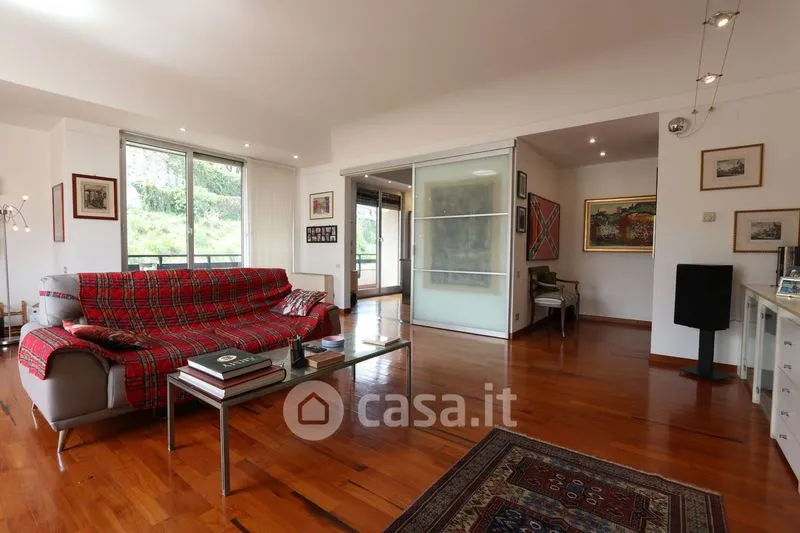 Séjour - Elegant Apartment with Balcony in Genoa Centre