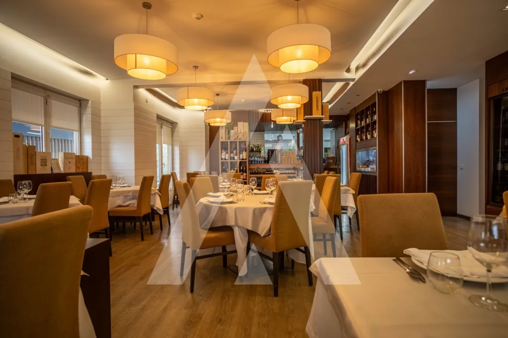 Söögituba - Established Restaurant with Sea View in Costa Nova