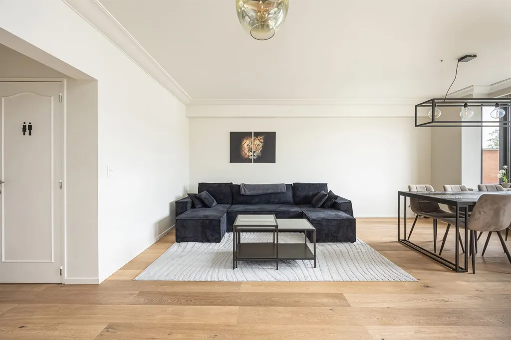 Soggiorno - Renovated Apartment with Terrace in Merksem
