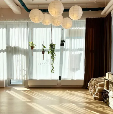 Pièces - Apartment with Balcony in Råsunda
