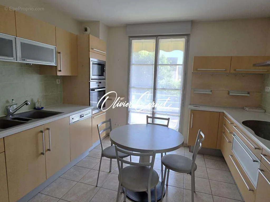 Köök - City Centre Flat with Balcony in Nogent-le-Rotrou