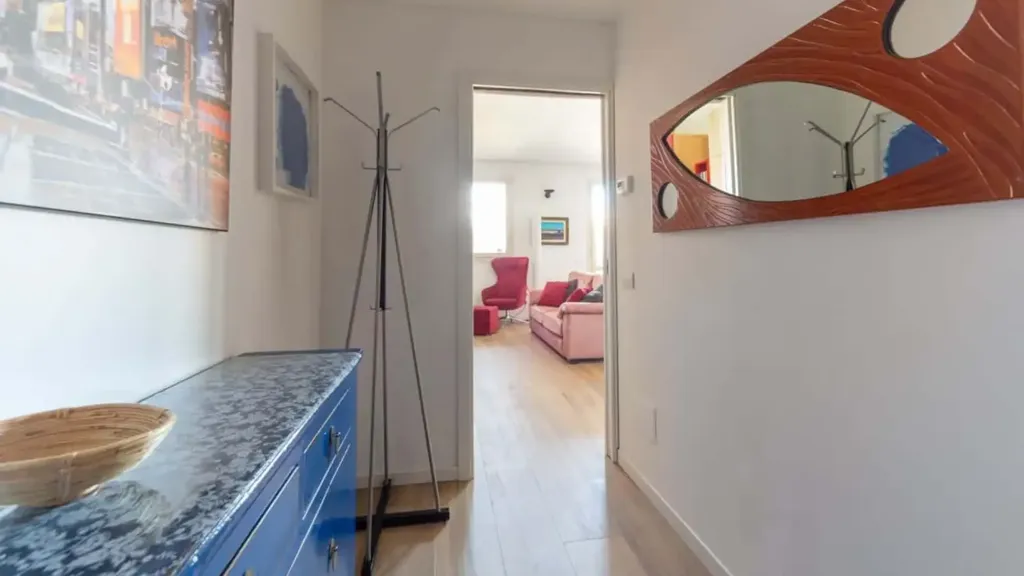 hallway_entrance