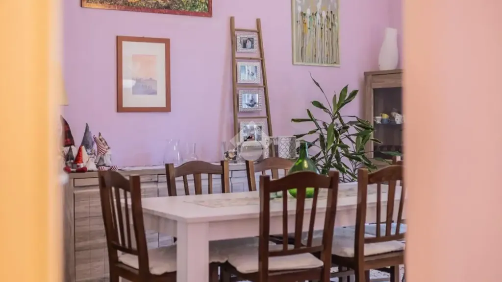 Söögituba - Rearranged Apartment with Balcony in Sutri