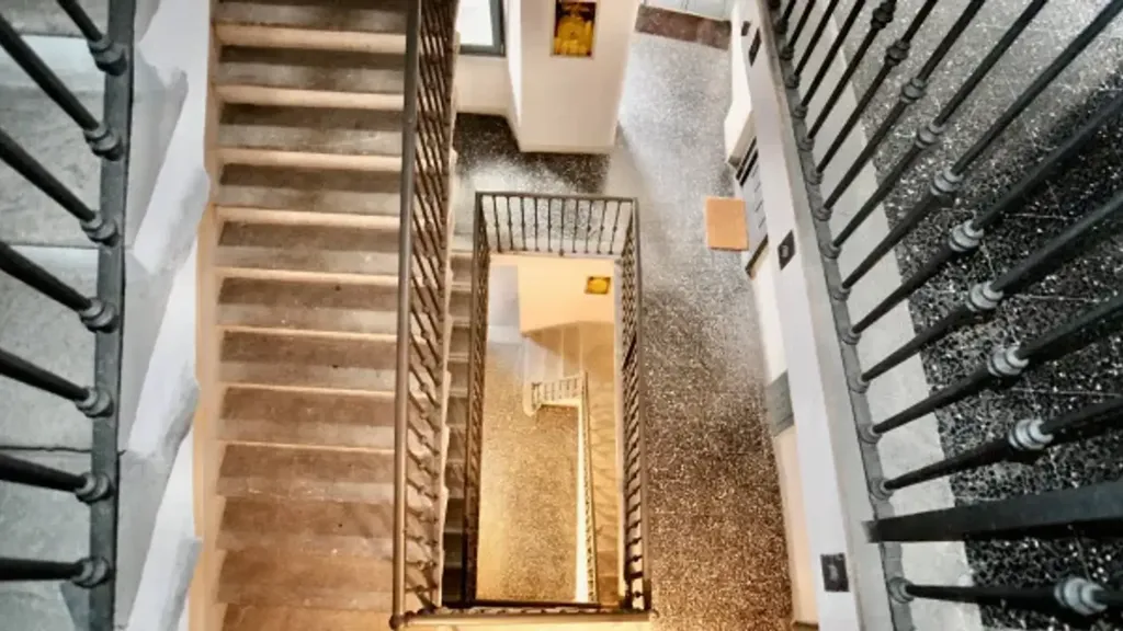 Pièces - Modernised Studio with Balcony in Milan
