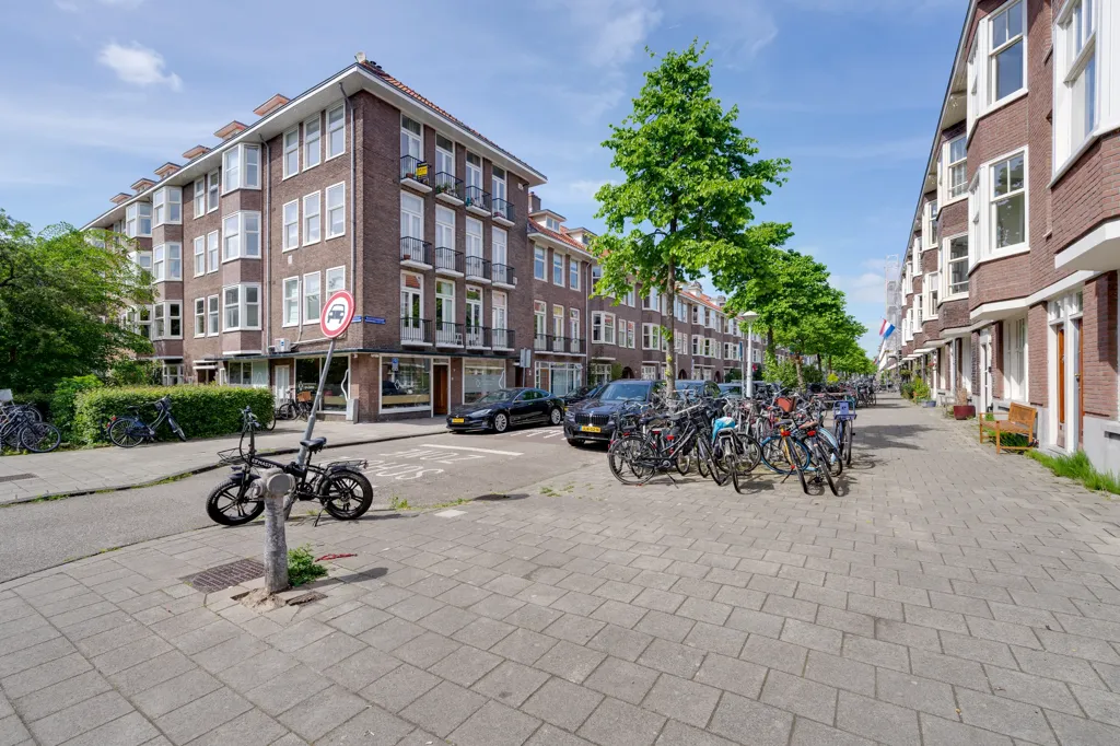 Välivaade - Charming Two-Bedroom Apartment with Balconies in Amsterdam