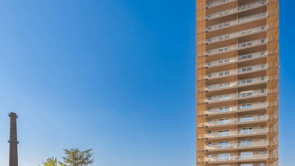 Apartment with City View and Pool in Milan