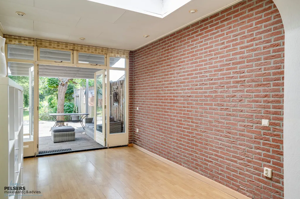 Living Room - Characterful Two-Storey House with Garden in Reuver