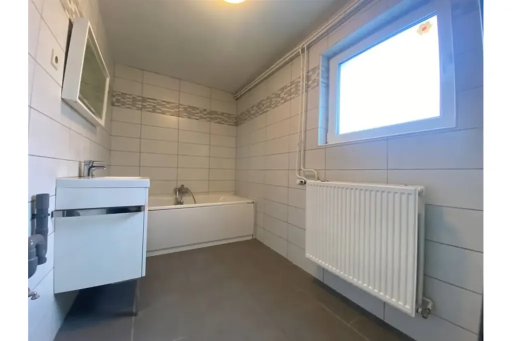 Vannitoad - House in Mainvault, Ath