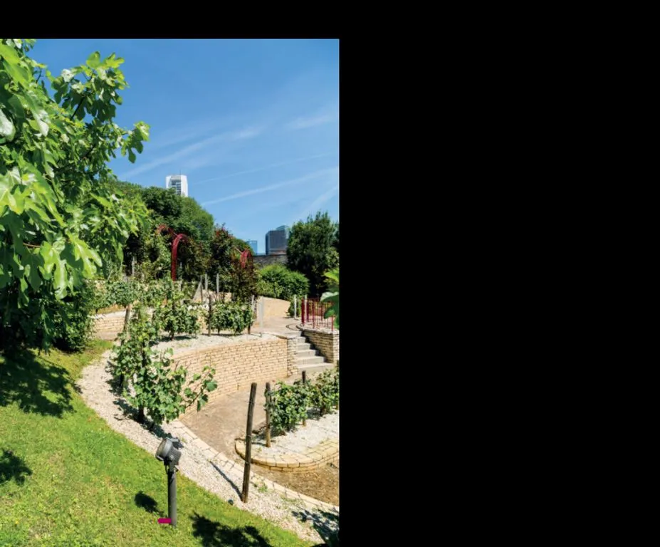 Aed - Luxury Flat with Parking in Puteaux