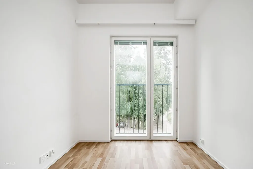 Pièces - Efficiently Designed Apartment with French Balcony in Järvenperä