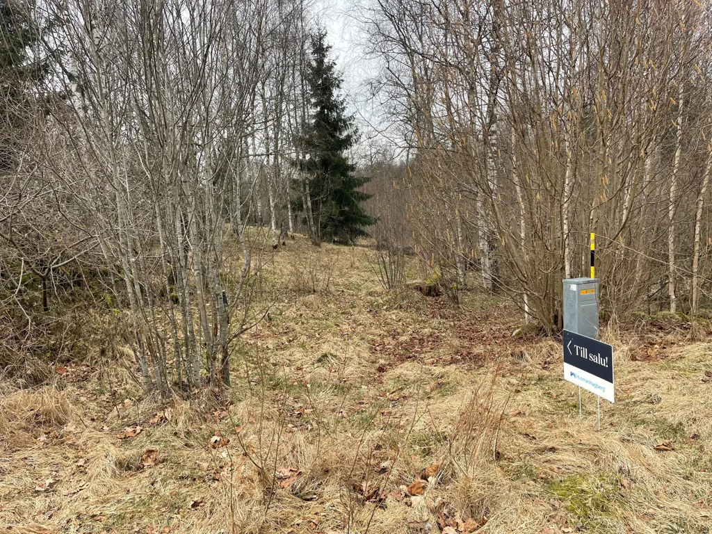 Aed - Building Plot with Nature View in Stavaröd